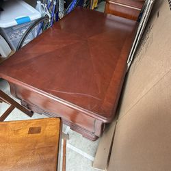 Thomasville Mahogany Coffee Table With Drawers