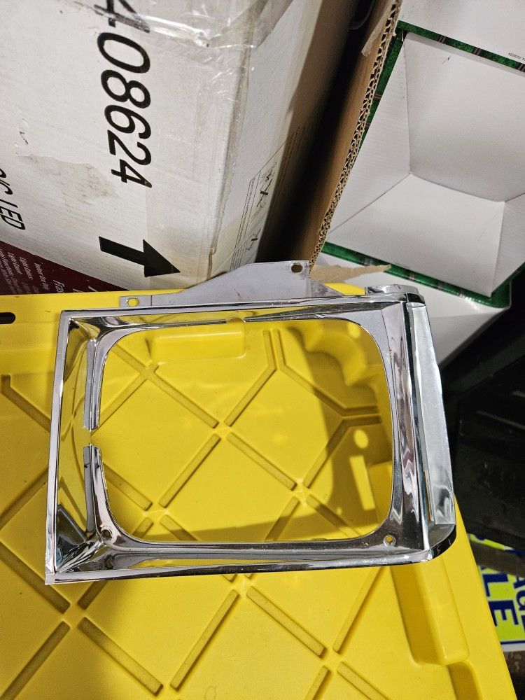 1985 Chevy S10 HEADLIGHT BEZELS