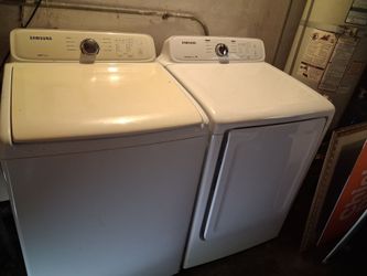 Vende lavadora y sekadora motivo de mudansa