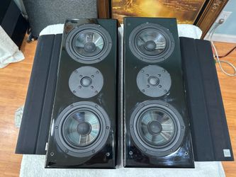 Vienna Acoustics Waltz Grand Speakers ( Pair) with Monster Cables