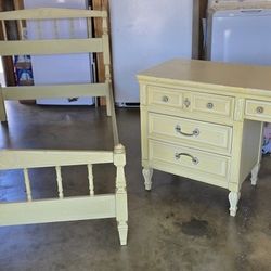 Vintage twin beds (2) and Desk