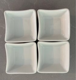 Pier 1 Wavy white porcelain dipping sauce dishes 3” x 3” - set of 4