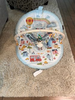 Baby Gym lay to sit up playmat