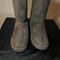 Brown Boots Size 5-6