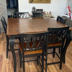 Dining Table That Can Seat Up To 8