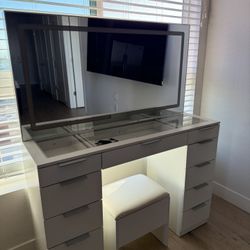 Vanity $200