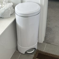 Baby Diaper Disposal