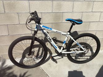 26” Mountain Yundongzxingche A Domg Japanese Aluminum Bike For Mens 7 Speeds Excellent Condition $250
