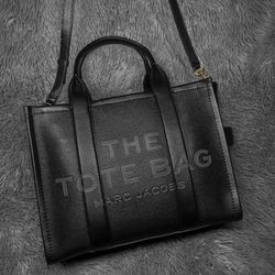 Large Authentic Marc Jacob’s Tote (Leather)