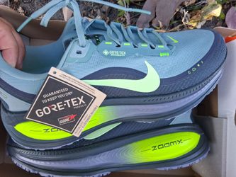 Nike Vomero 18 Gore Tex Running Walking Authentic Shoes