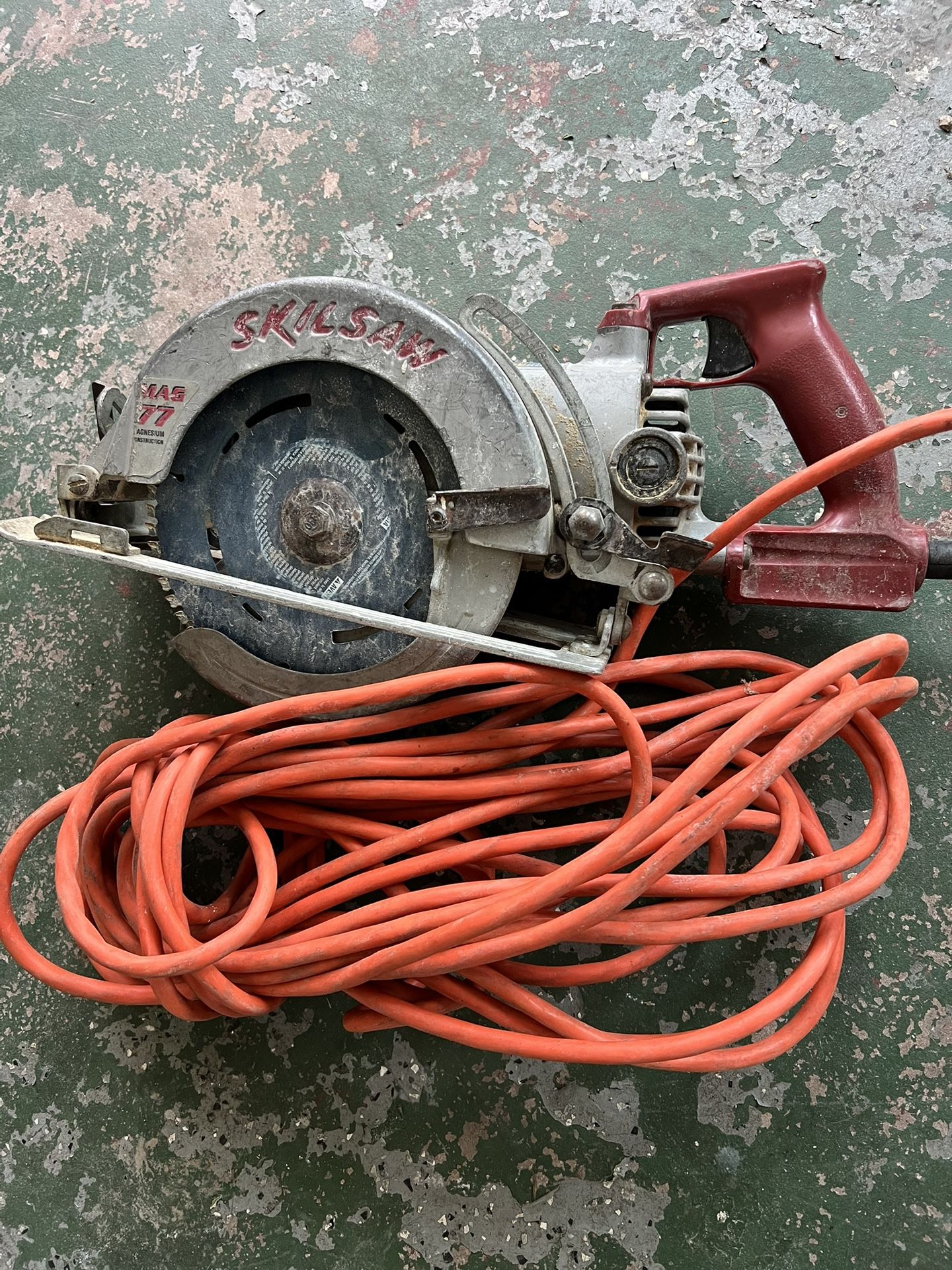 Skillsaw