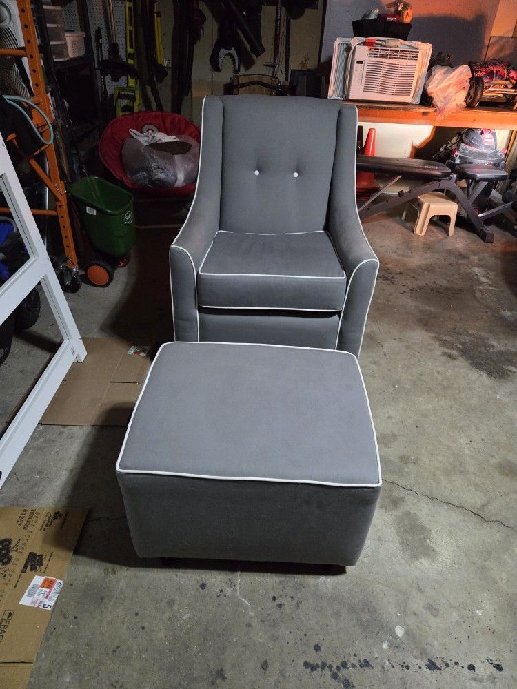 Glider & Matching Ottoman