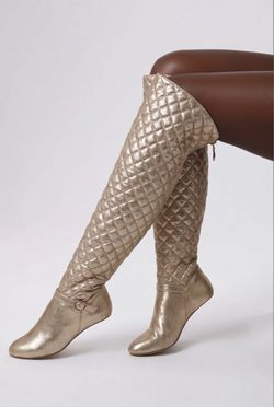 . Metallic Gold Quilted Knee-High Boots Year-Round Glam Size 41 Never Worn