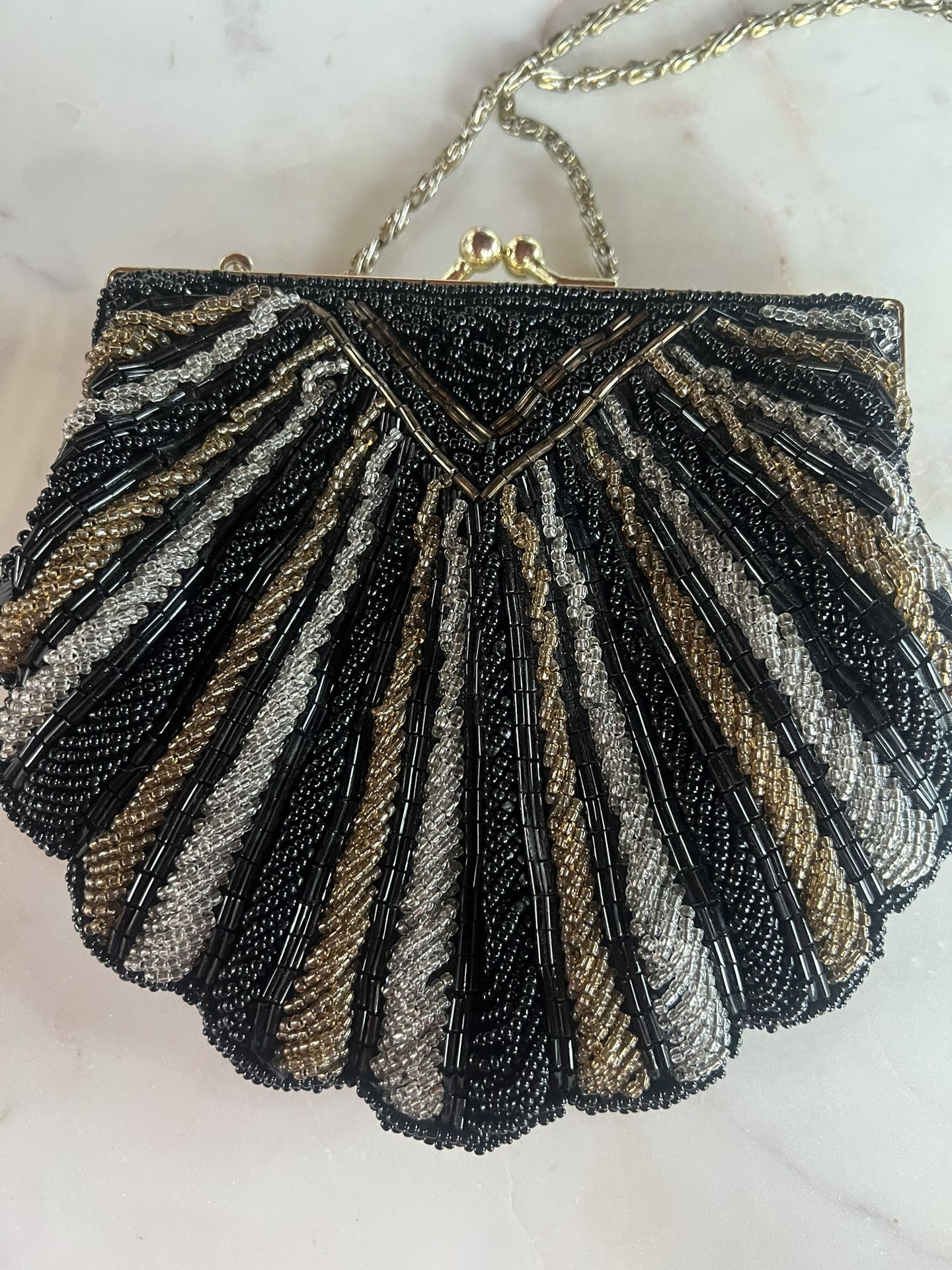 La Regale beaded shell shape evening bag clutch crossbody chain