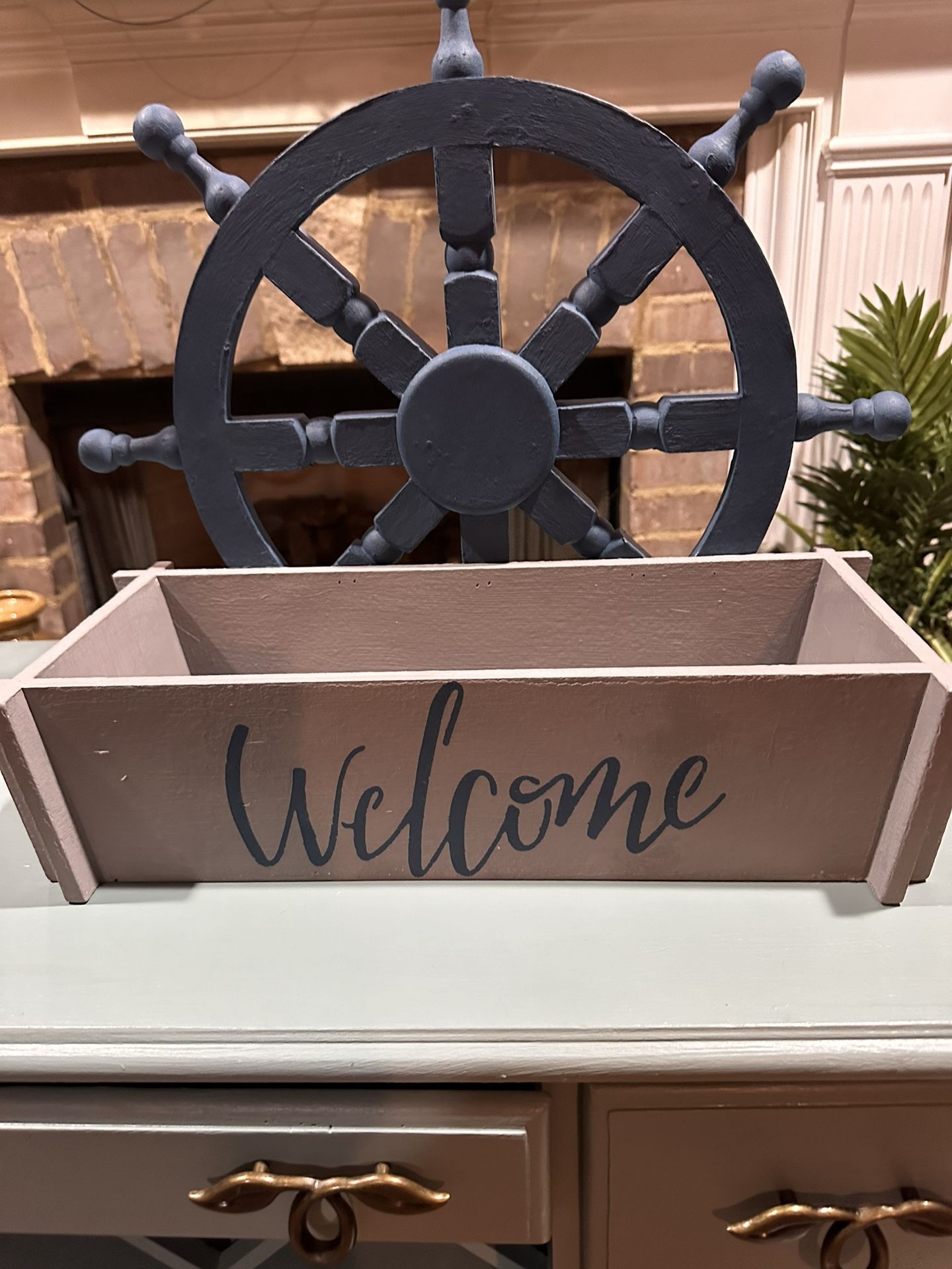 WOODEN SHIP’S WHEEL PLANTER