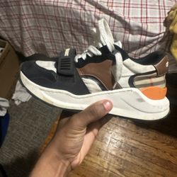 BURBERRY