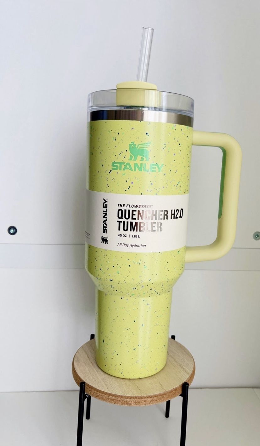 Stanley Adventure Quencher H2.0 Flowstate 40 oz Stainless Steel Tumbler-  Limited Edition Citron Speckle
