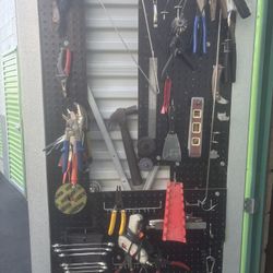 Miscellaneous tools, one dollar and up