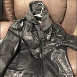 Men’s Levi jacket 2XL fits like and XL runs small