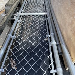 Commercial fencing components