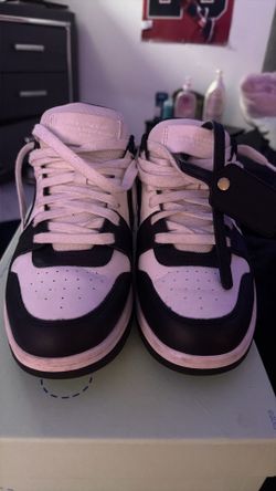 real off whites selling them for 160