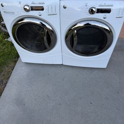 LG Washer & Dryer Set