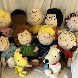 Complete Peanut’s gang plushies