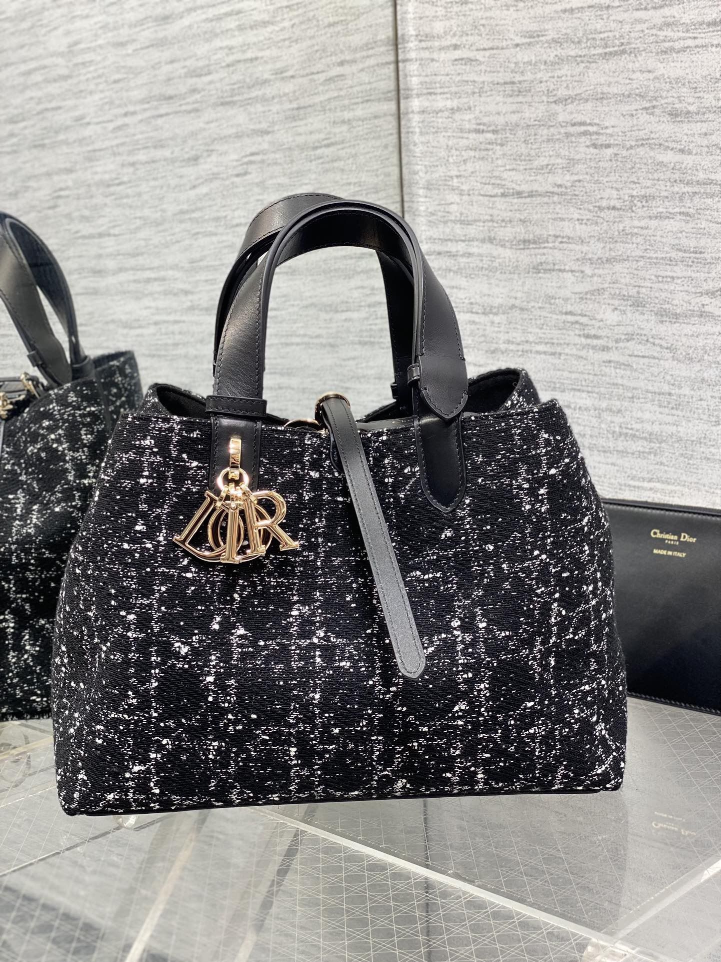Toujours handbag