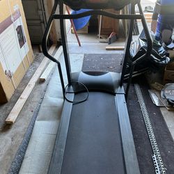 Life Fitness Treadmill