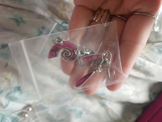 Necklace earring set