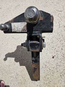Draw-Tite 1000lb Trailer Ball and Weight Distribution