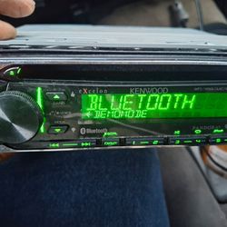 STEREO KENWOOD EXCELON CD AUX USB BLUETOOTH CAMBIA DE DIFERENTES COLORES GOOD CONDICIÓN ABLO ESPAÑOL