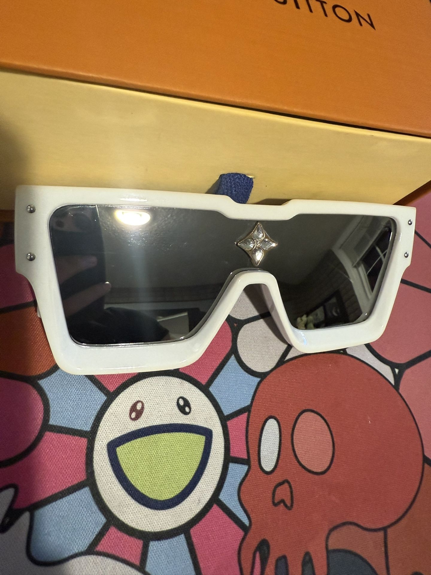 LV WHITE CYCLONE SUNGLASSES