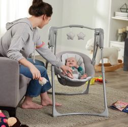 Graco Slim Spaces Compact Baby Swing
