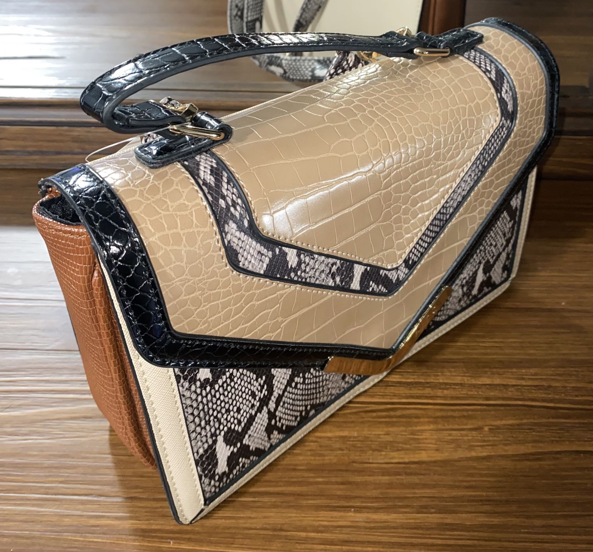 New ALDO Designer Crossbody Bag – Luxe Snake Print Statement Piece