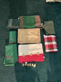 Holiday Placemats ,Runners, Table Cloth , Napkins And Holder Rings 