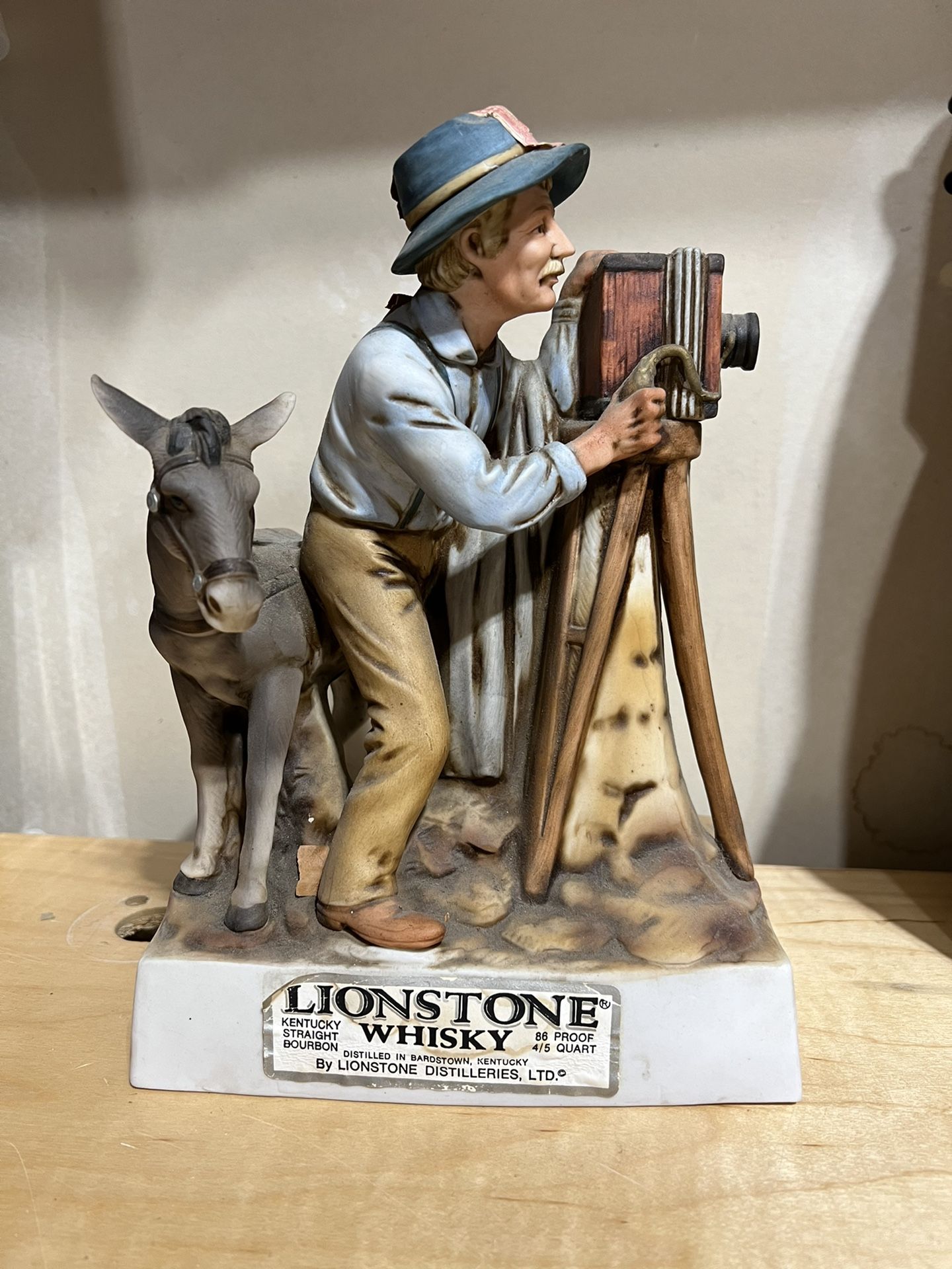 Lionstone “photographer” Decanter