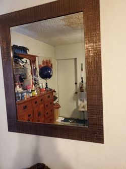 Wall mirror