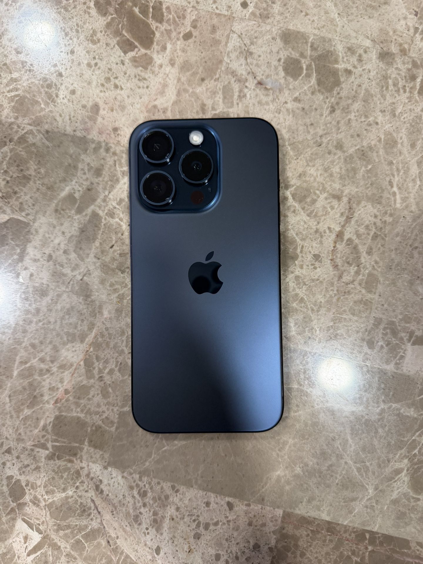 iPhone 15 Pro 128 GB Blue Titanium Unlocked w/ Box