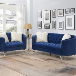 2 PC  SOFA AND LOVESEAT NEW IN BOX