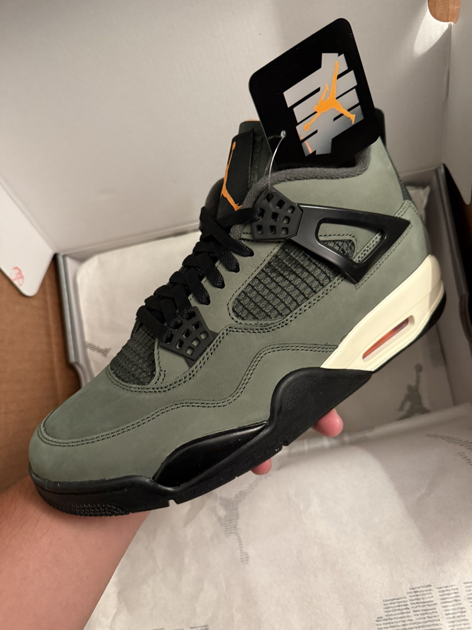 jordan 4 undefeated size 9.5 Brand New