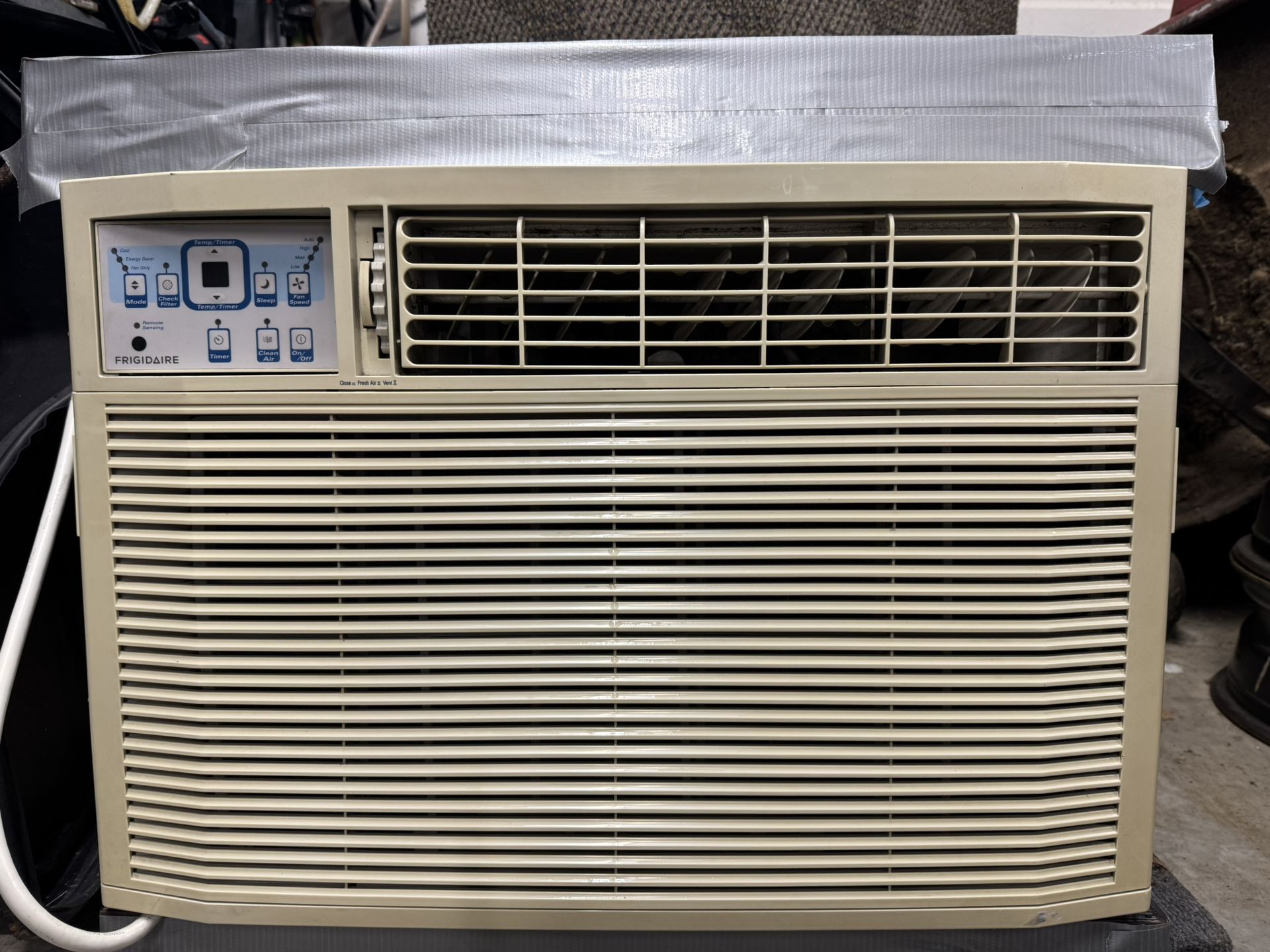 AC 28,000 BTU 220V