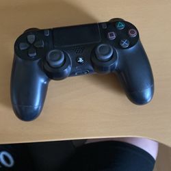 Ps4 Controller  For Parts And No shipping