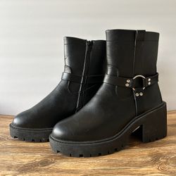 Black Nice Women’s Boots