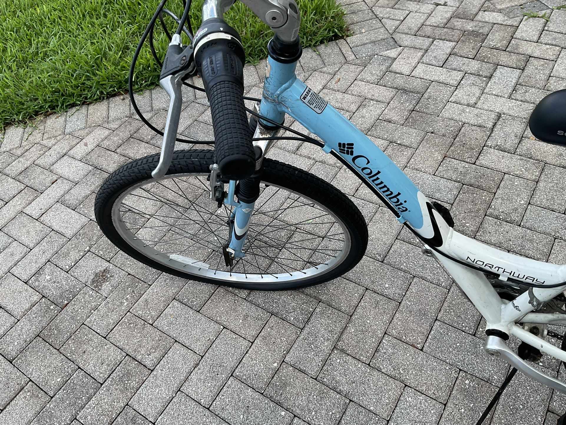 Columbia Northway Bicycle 6061 Aluminum with new seat 26” Tires