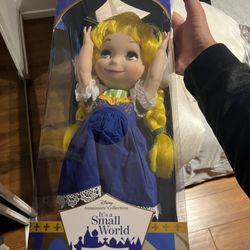 Disney Animators It’s A Small World HOLLAND singing Doll-NIB Retired
