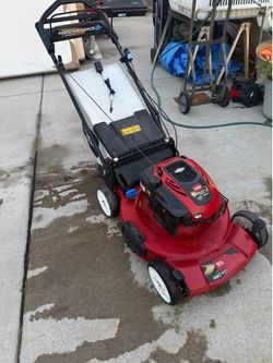Toro 22” Recycler, Self propelled Electric start lawn mower.