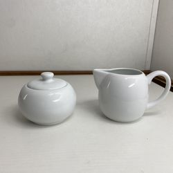Dema Designs Simplicity Sugar Bowl With Lid And Creamer set