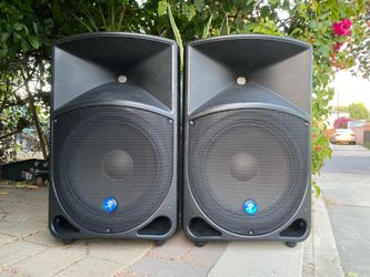 Mackie Speakers