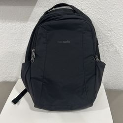 Pacsafe® LS350 anti-theft backpack